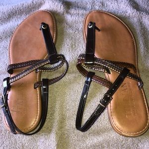 Slings size 8.5. Black/dark brown
